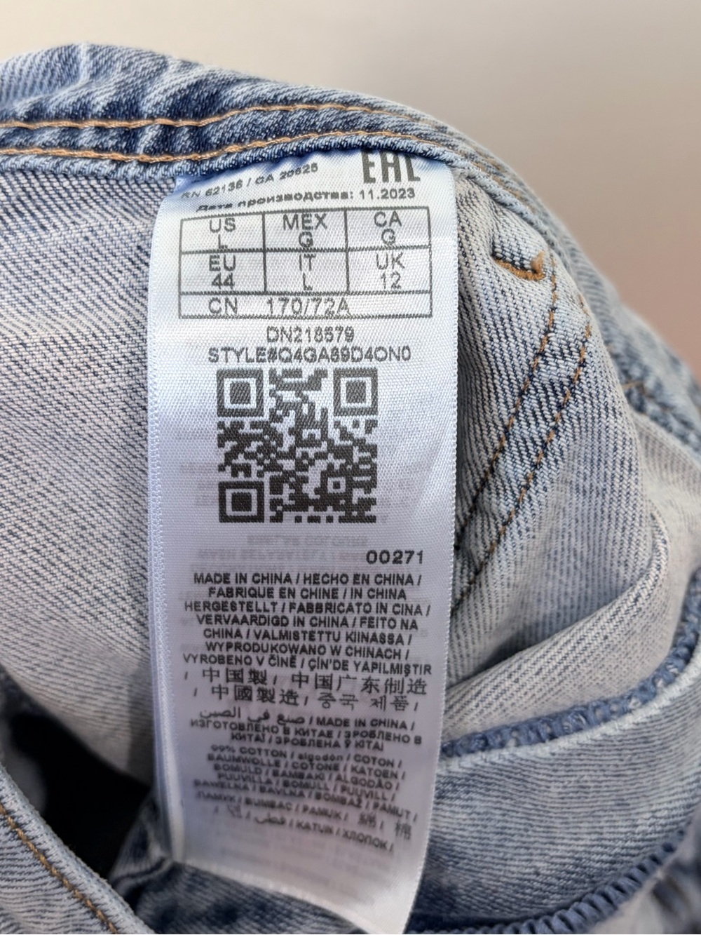 GUESS Y2K Acid Wash Denim Cargo Utility Mini Skirt Womens L - Picture 6 of 6